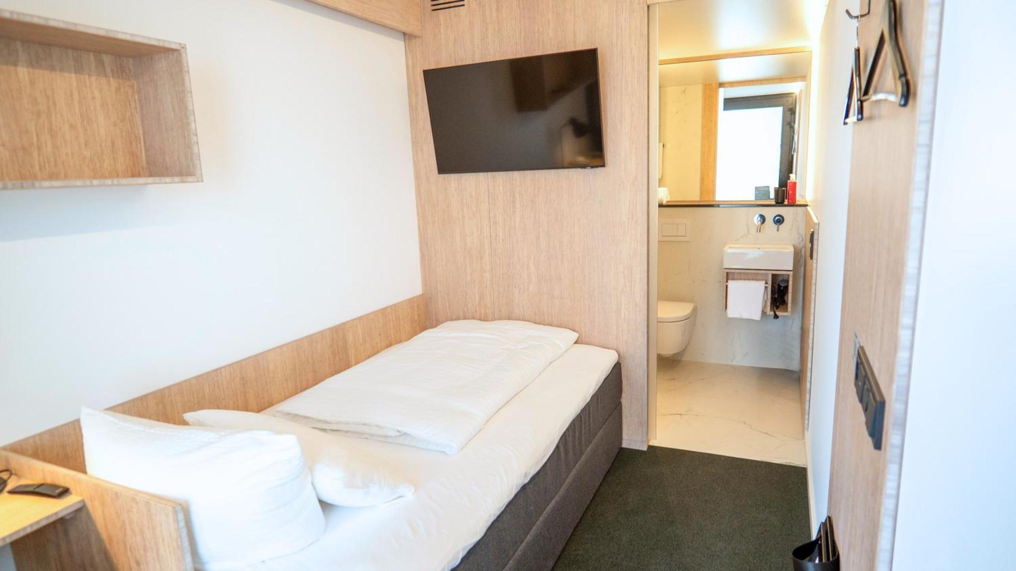 Tin Inn - Heinsberg - Das Hotel Aus Hochwertig Ausgebauten Ueberseecontainern Luaran gambar